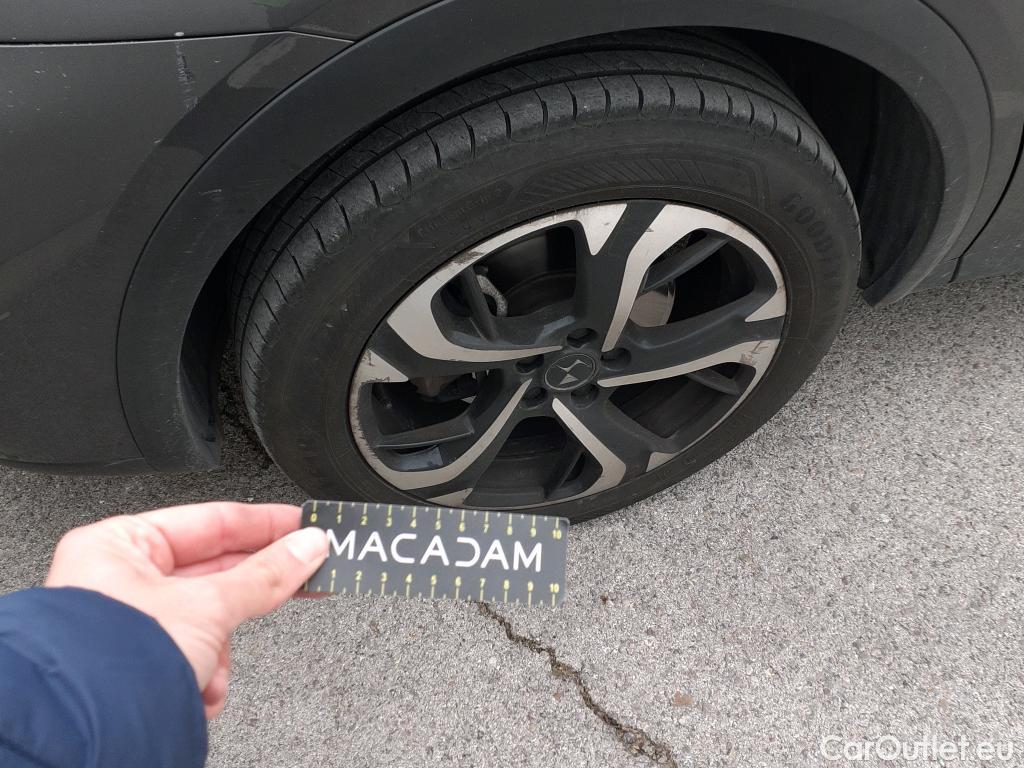  DS  DS7 DS DS 7 Crossback / 2017 / 5P / todoterreno BlueHDi DE 96kW (130CV) Auto. CHIC (AC) #1