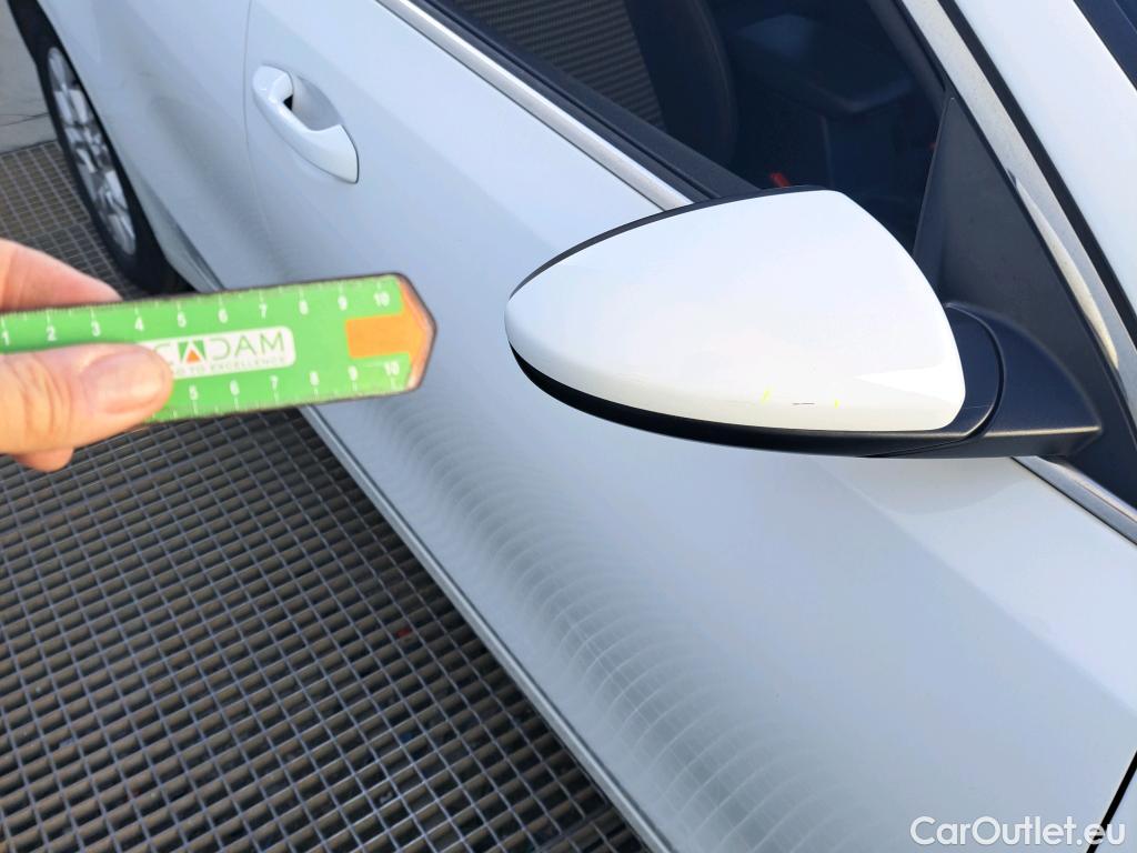  KIA  Cee'd KIA Ceed / 2021 / 5P / berlina con portón 1.0 T-GDi 74kW (100CV) Drive #12