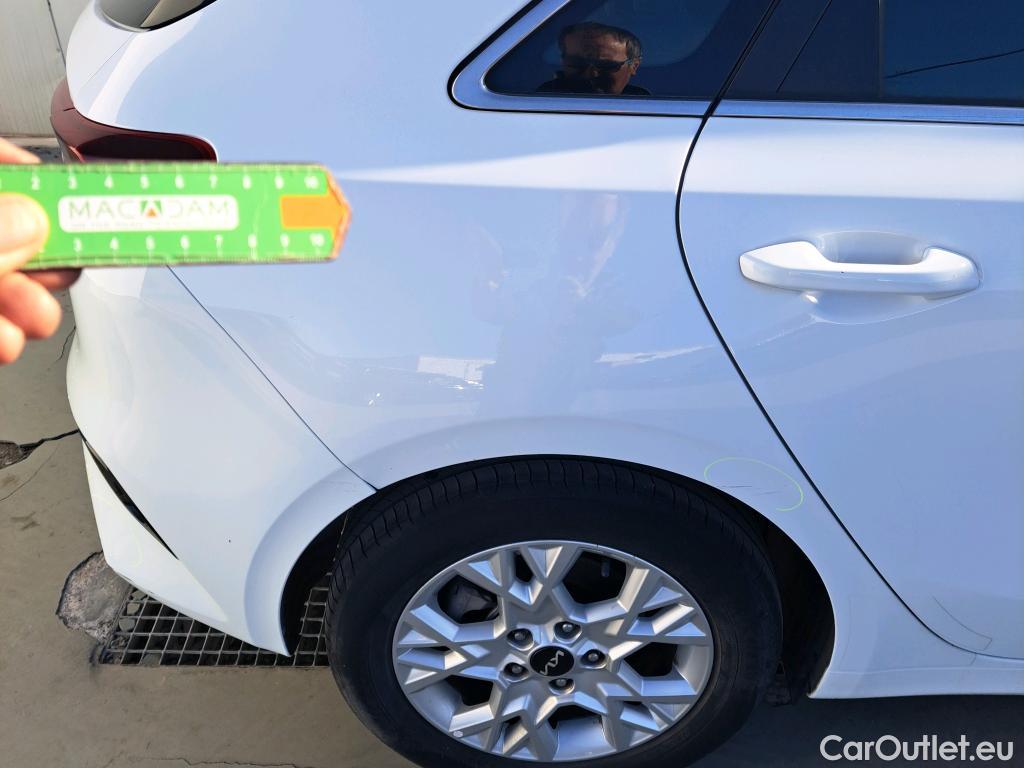  KIA  Cee'd KIA Ceed / 2021 / 5P / berlina con portón 1.0 T-GDi 74kW (100CV) Drive #1