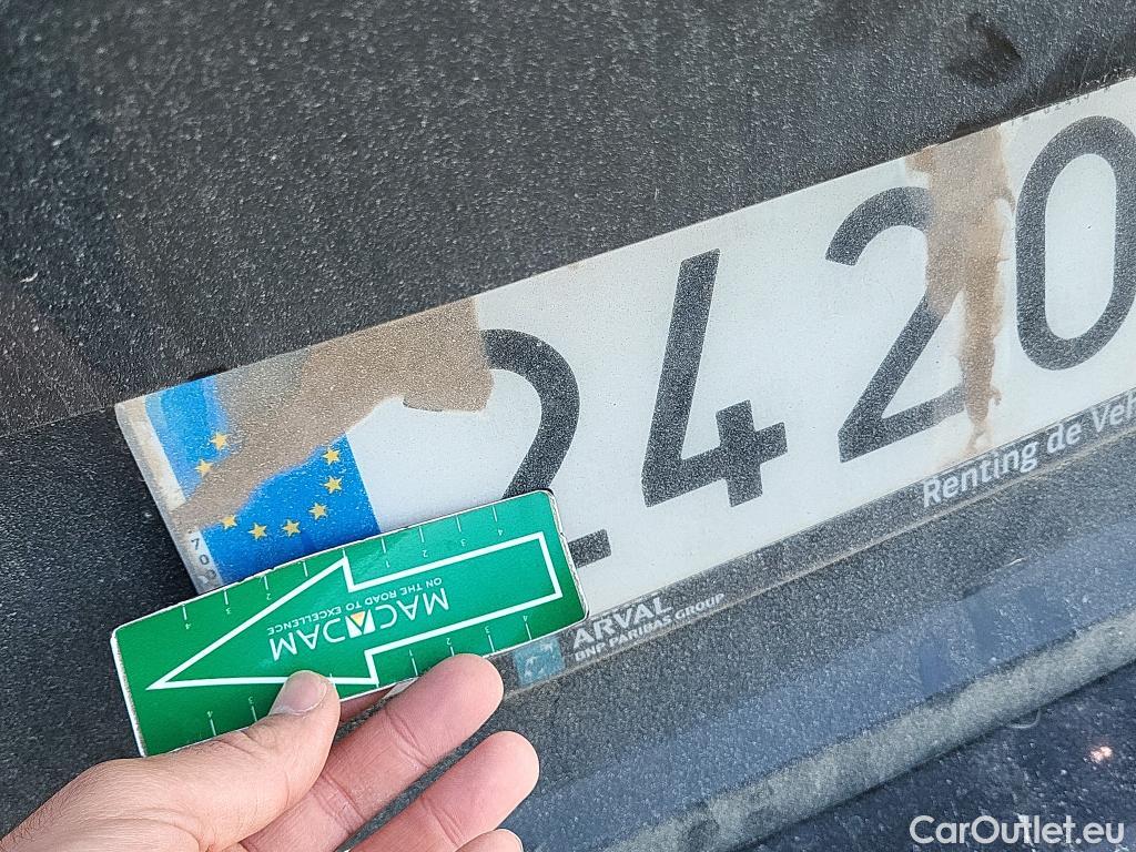  Bmw  Serie 3 BMW  / 2018 / 4P / sedán 318d Auto. #22