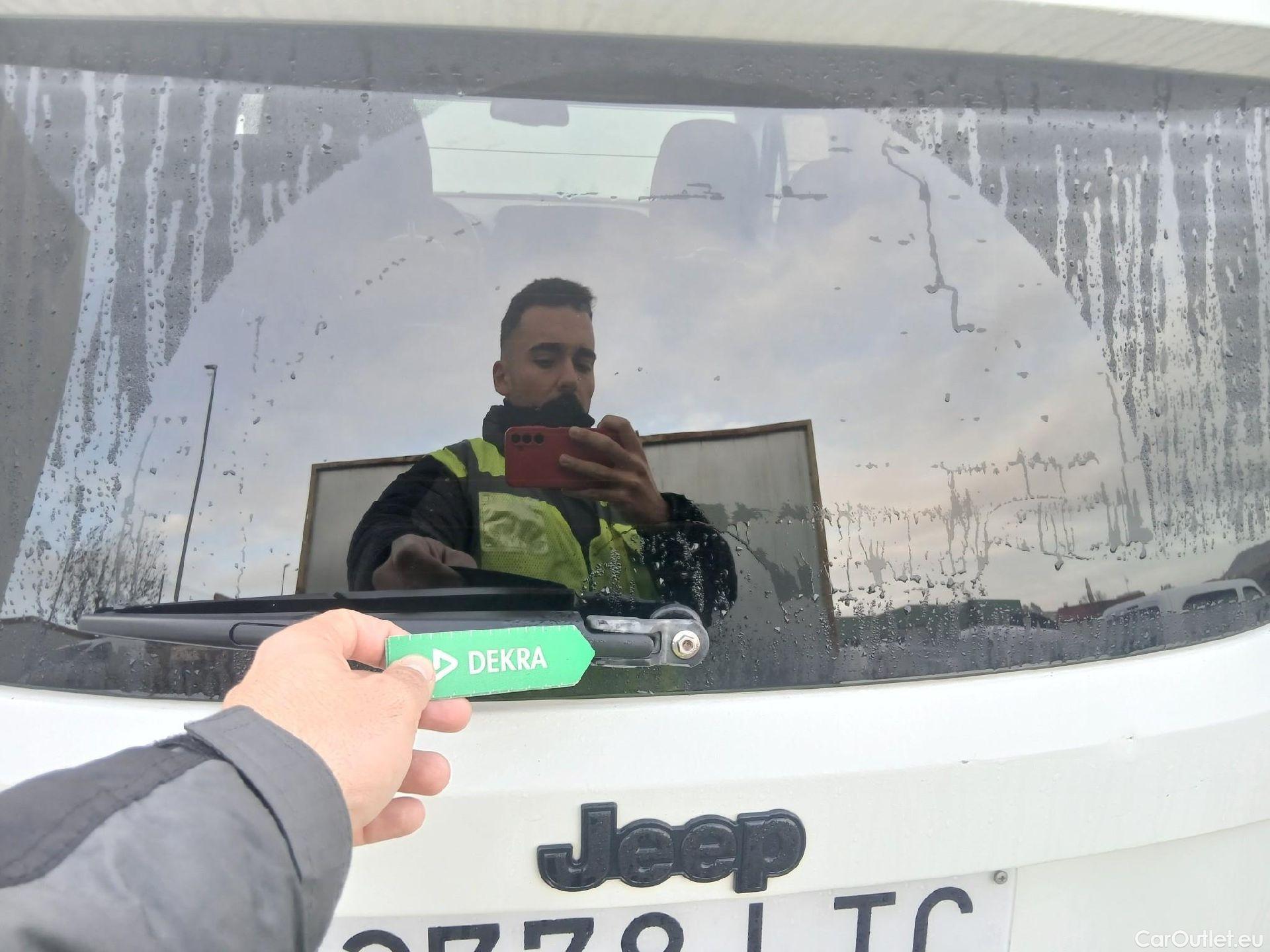  Jeep  Patriot JEEP Renegade / 2014 / 5P / todoterreno Limited 1.0G 88kW (120CV) 4x2 #23