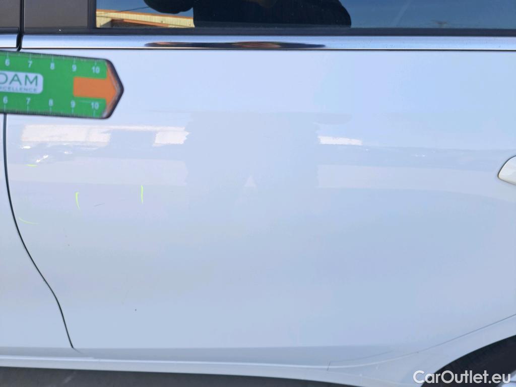  KIA  Cee'd KIA Ceed / 2021 / 5P / berlina con portón 1.0 T-GDi 74kW (100CV) Drive #8