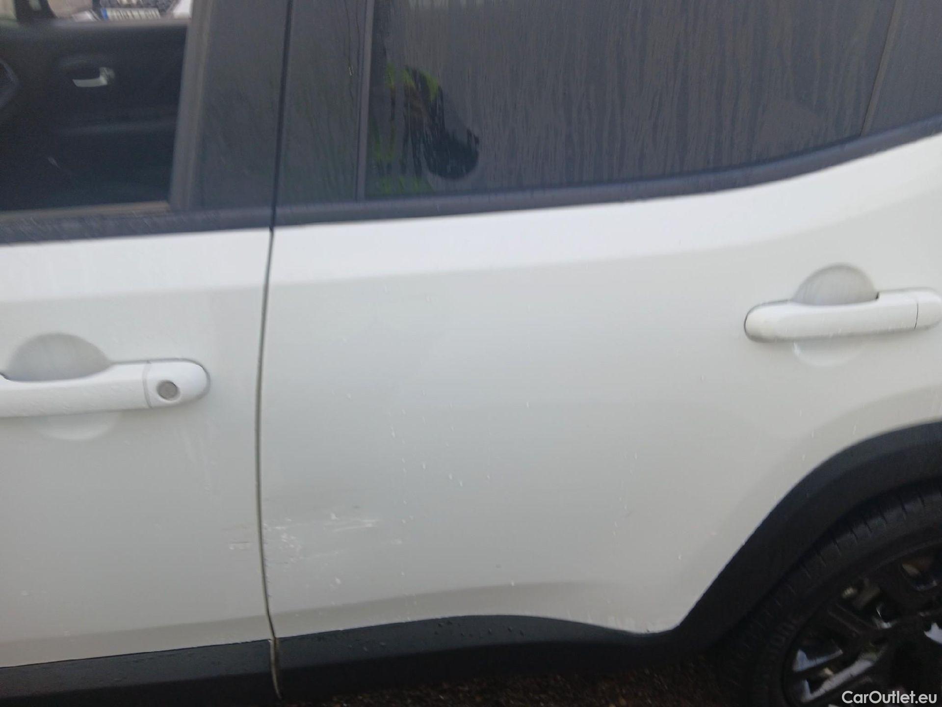  Jeep  Patriot JEEP Renegade / 2014 / 5P / todoterreno Limited 1.0G 88kW (120CV) 4x2 #13