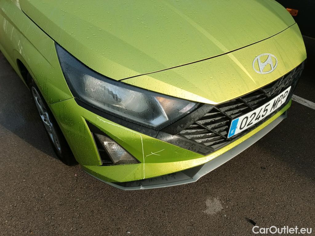  Land Rover  Discovery HYUNDAI i20 / 2023 / 5P / berlina con portón 1.2 MPI Essence #5