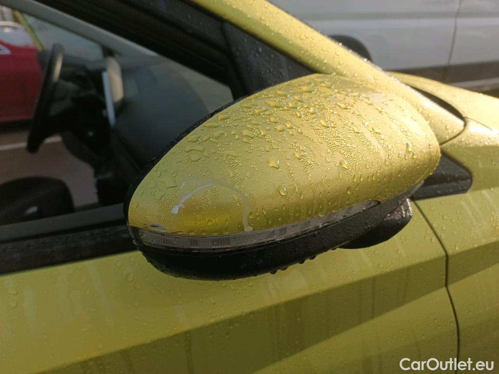  Land Rover  Discovery HYUNDAI i20 / 2023 / 5P / berlina con portón 1.2 MPI Essence #10