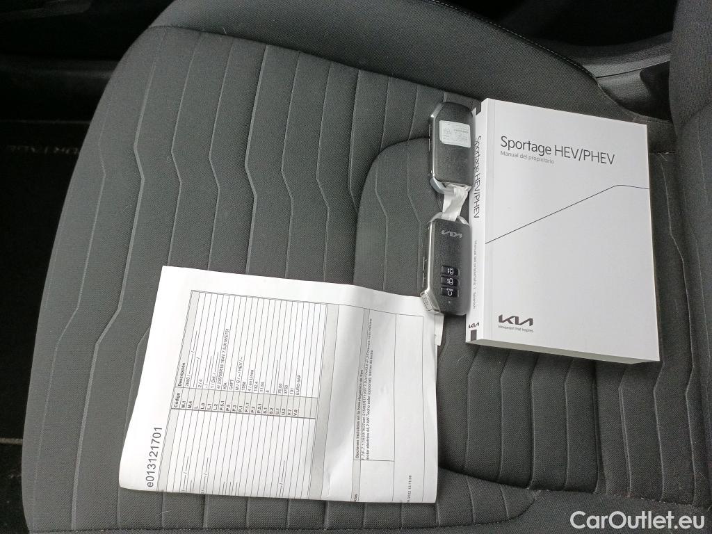  KIA  Sportage KIA  / 2022 / 5P / todoterreno 1.6 T-GDi HEV 171kW (230CV) Tech 4X2 #11