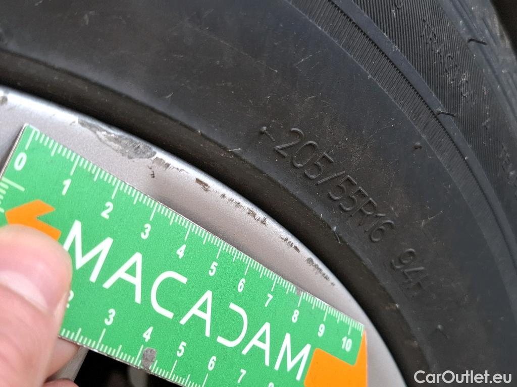  Toyota  Corolla TOYOTA  / 2018 / 5P / Berline Hybride 122h Dynamic Business Beyond Zer #45