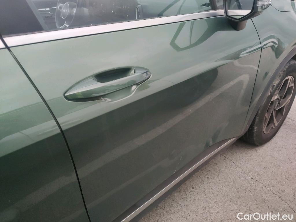  KIA  Sportage KIA  / 2022 / 5P / todoterreno 1.6 T-GDi 110kW (150CV) Concept 4x2 #3