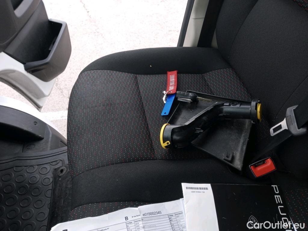  Peugeot  Boxer PEUGEOT  / 2014 / 4P / furgón 333 L2 H2 BHDI 88kW (120CV) S&S 6 V. M #26