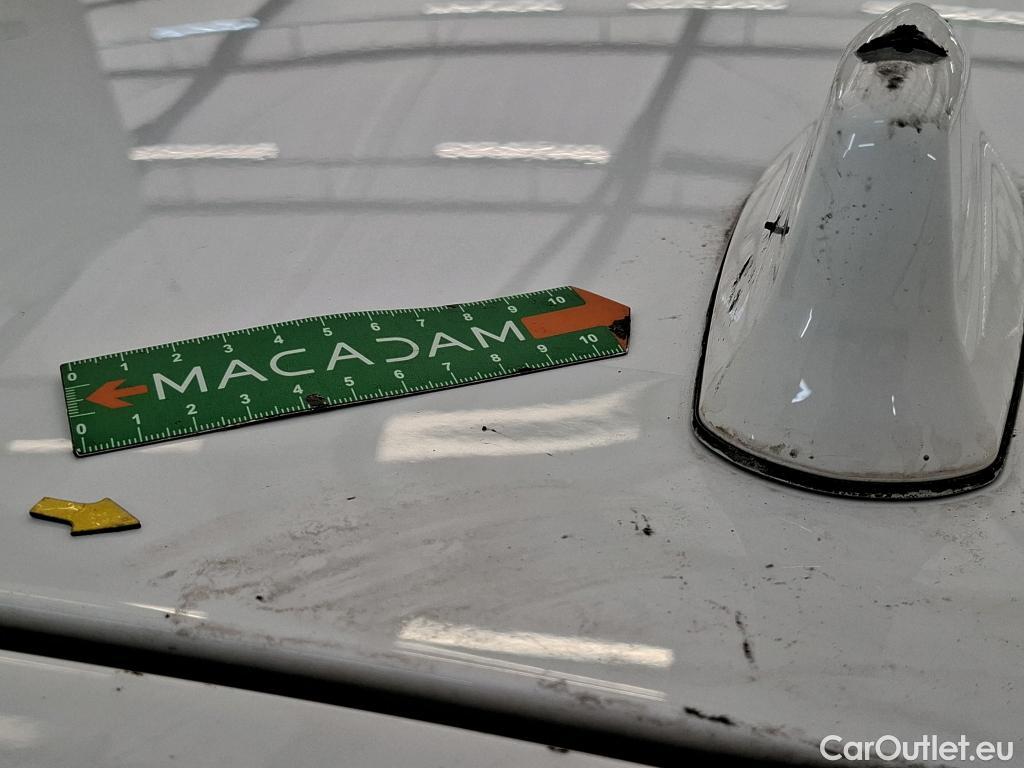  Toyota  Corolla TOYOTA  / 2018 / 5P / Berline Hybride 122h Dynamic Business Beyond Zer #2