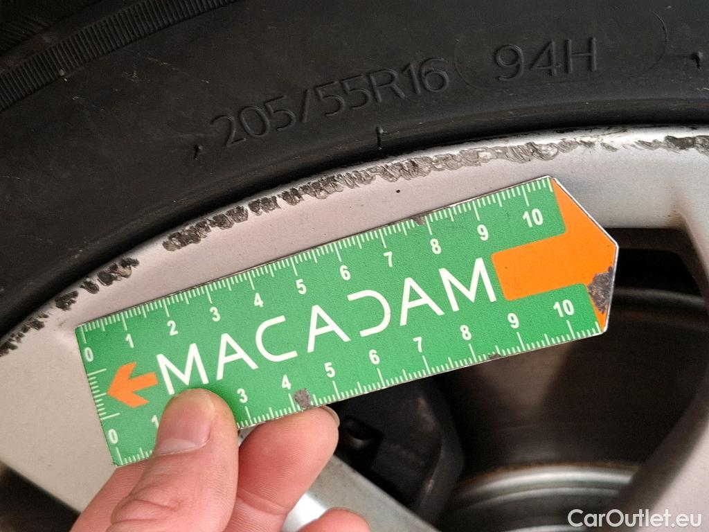  Toyota  Corolla TOYOTA  / 2018 / 5P / Berline Hybride 122h Dynamic Business Beyond Zer #27