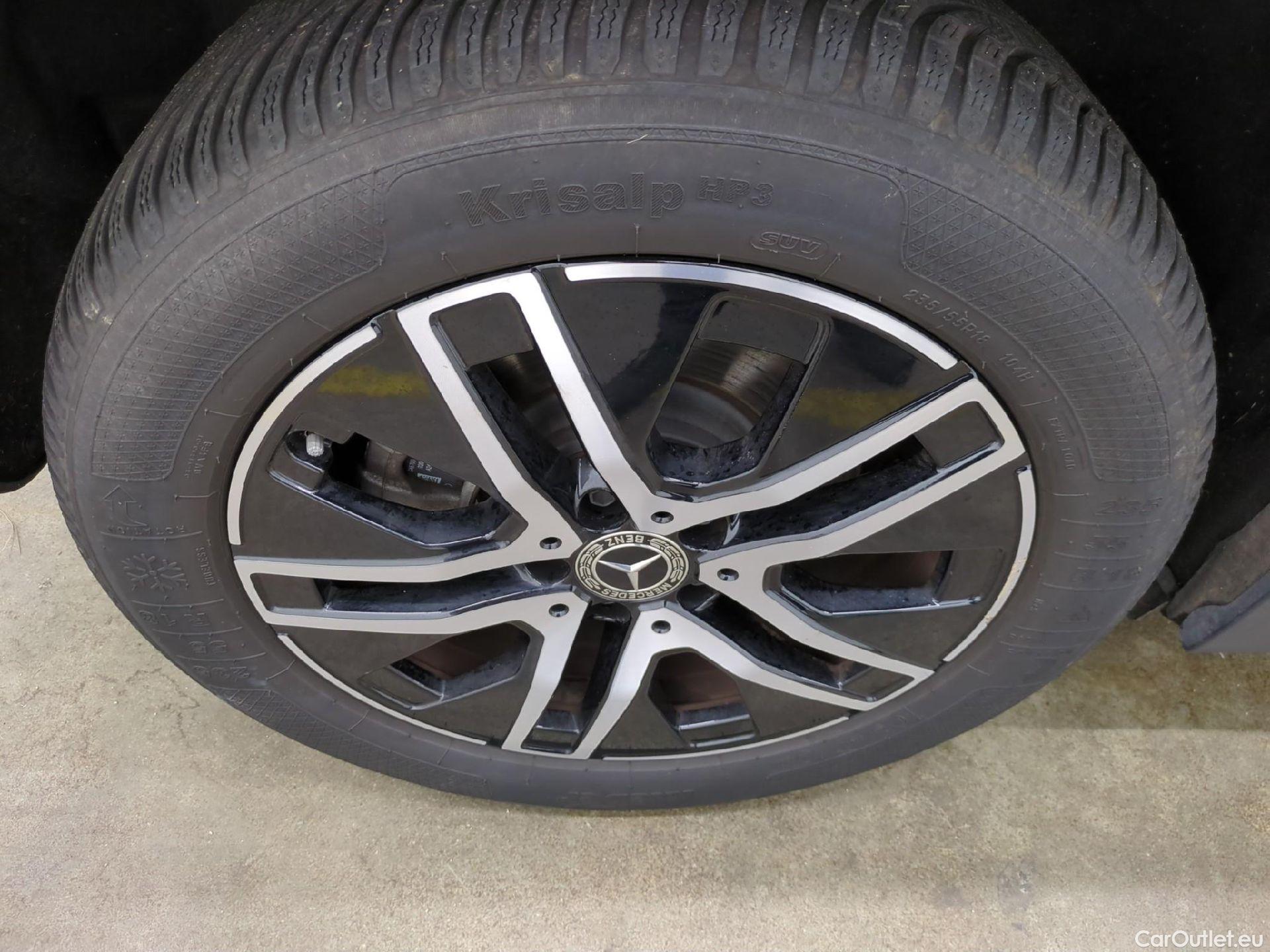  Mercedes  GLA MERCEDES-BENZ  / 2020 / 5P / SUV 1.3  250 e BUSINESS LINE DCT #12