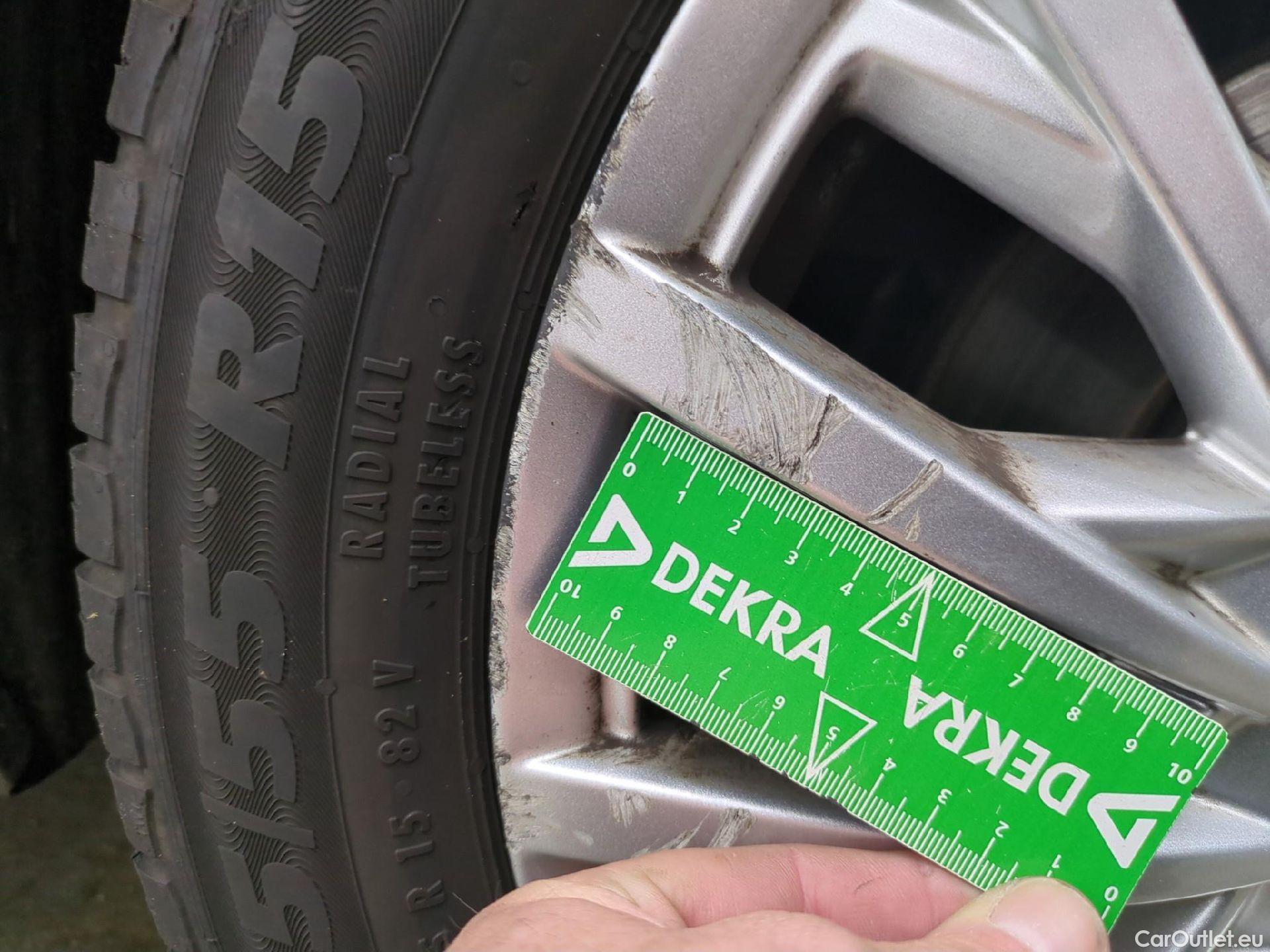  Fiat  500 FIAT C / 2015 / 2P / Cabriolet Hybrid 1.0 BSG 70 ch Dolcevita #10