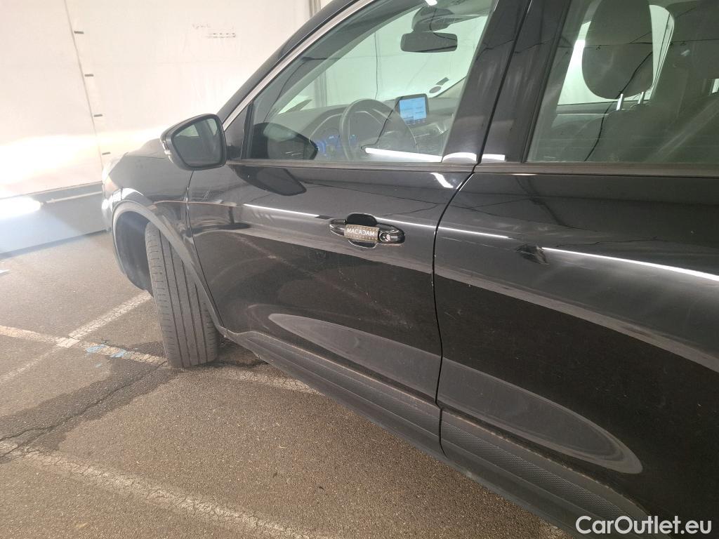  Ford  Kuga FORD   2019  5P  SUV 25 190 hybrid Flexifuel Pshift Titanium #33