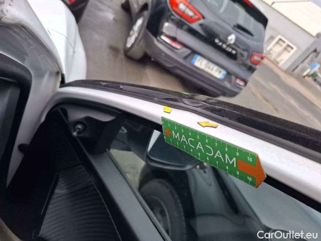  Peugeot  208  Premium 1.5 HDi 100CV BVM6 E6d #16