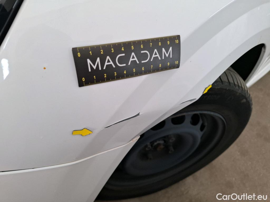  Peugeot  208  Premium 1.5 HDi 100CV BVM6 E6d #4