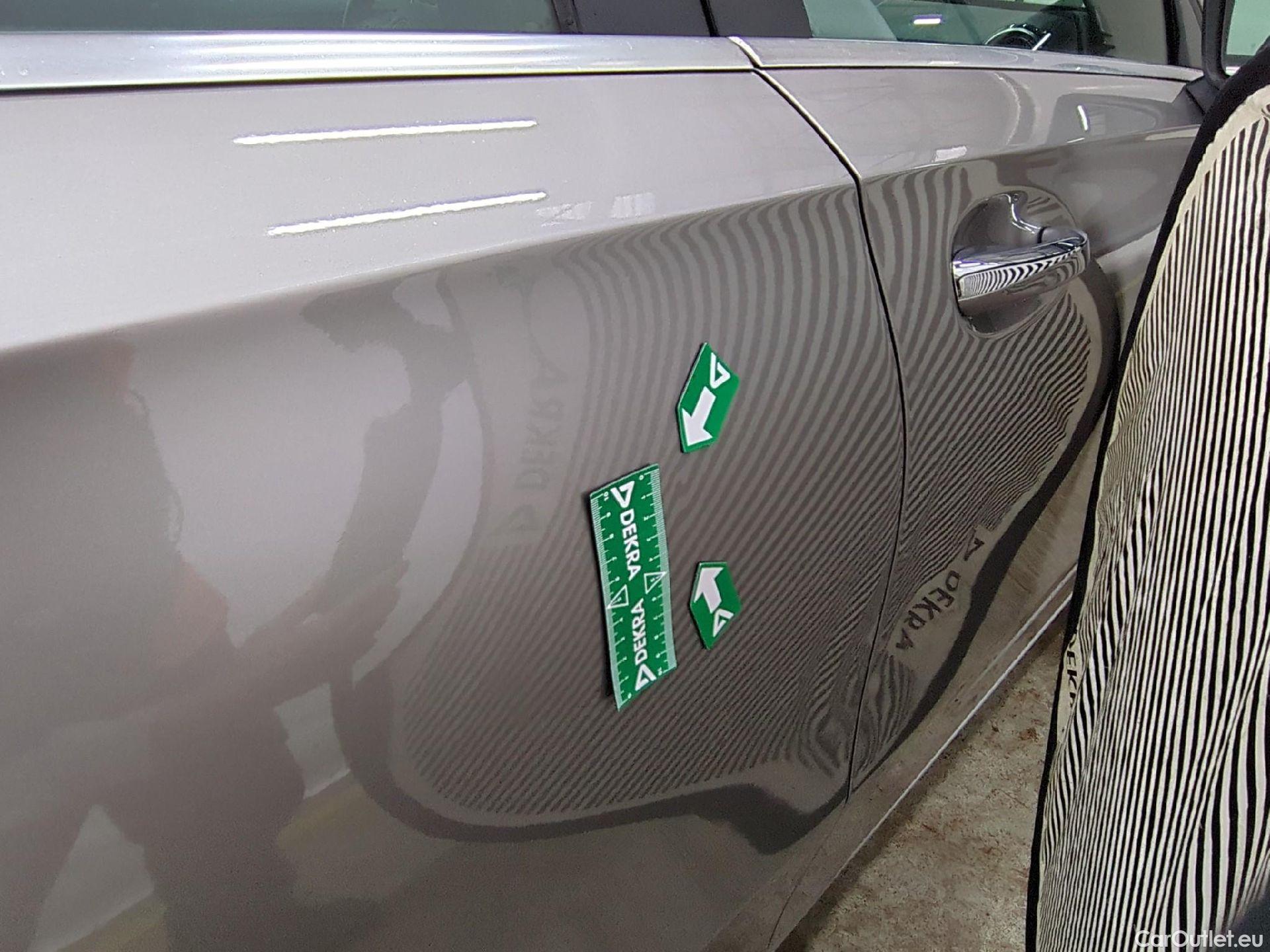  Mercedes  A-Klasse MERCEDES-BENZ Classe A Compact / 2018 / 5P / Berline A 180 Business Line #7