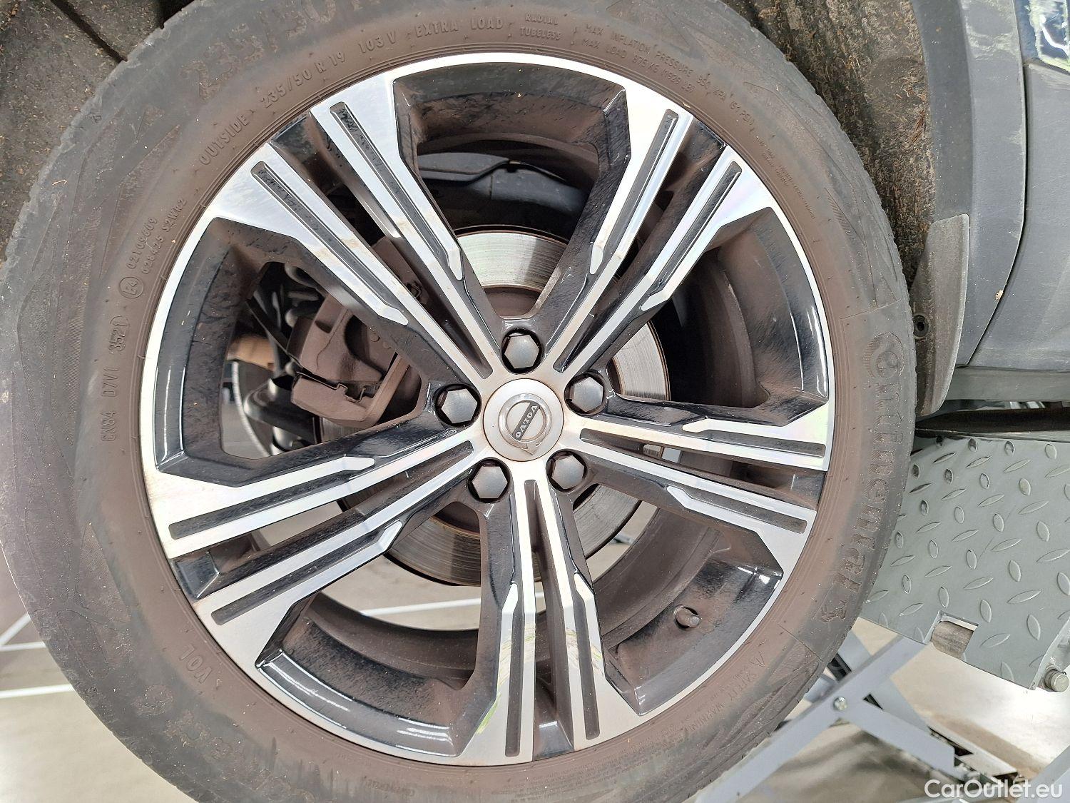  Volvo  XC 40 Volvo, XC40 '17 PHEV, Volvo XC40 T4 Recharge Geartronic Inscription 5d #3