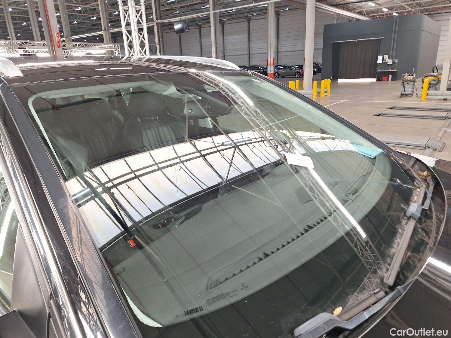  Peugeot  5008 Peugeot,  '16, Peugeot  1.2 PureTech 96kW S&S EAT8 Allure 5d #47