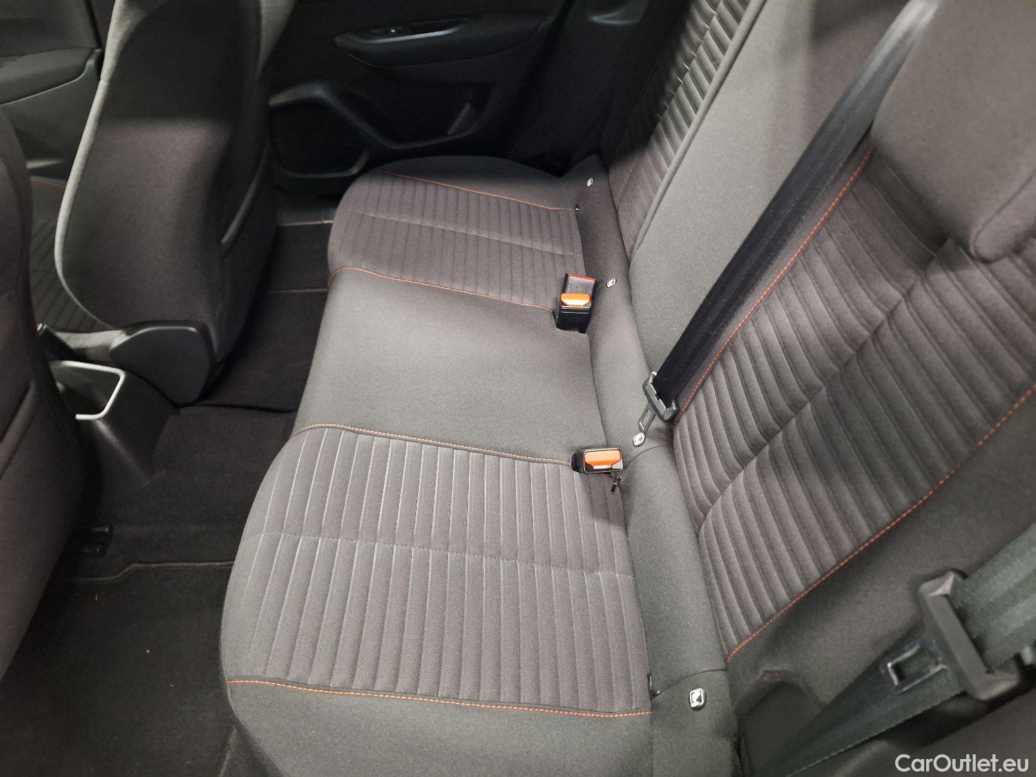  Peugeot  2008 Peugeot,  '19, Peugeot  1.5 BlueHDi 75kW S&S Active 5d #26