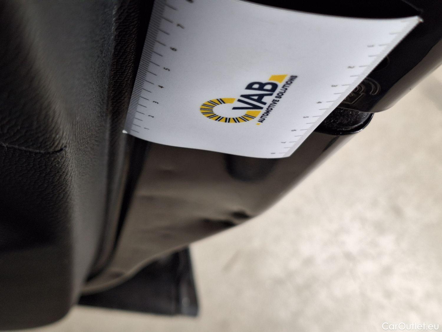  Peugeot  5008 Peugeot,  '16, Peugeot  1.2 PureTech 96kW S&S EAT8 Allure 5d #27