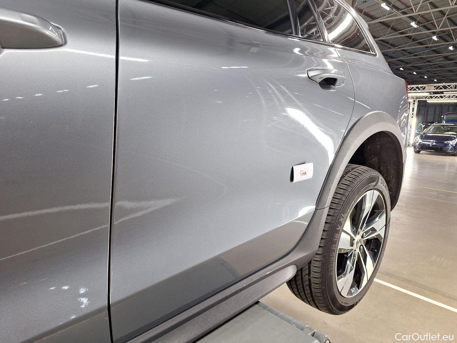  Volvo  V60 Volvo,  '18, Volvo  Cross Country B4 4x4 Geartronic Cross Co #41