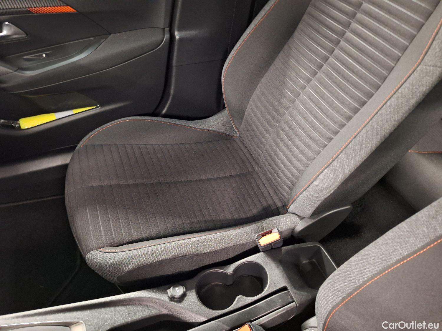  Peugeot  2008 Peugeot,  '19, Peugeot  1.5 BlueHDi 75kW S&S Active 5d #25