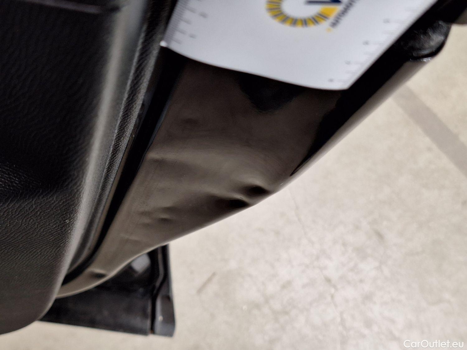  Peugeot  5008 Peugeot,  '16, Peugeot  1.2 PureTech 96kW S&S EAT8 Allure 5d #28