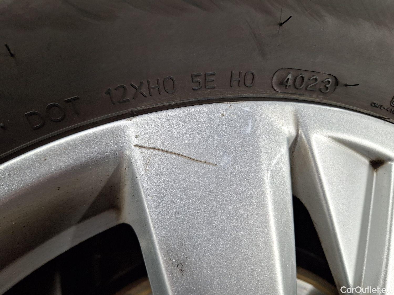  Peugeot  5008 Peugeot,  '16, Peugeot  1.2 PureTech 96kW S&S EAT8 Active 5d #9