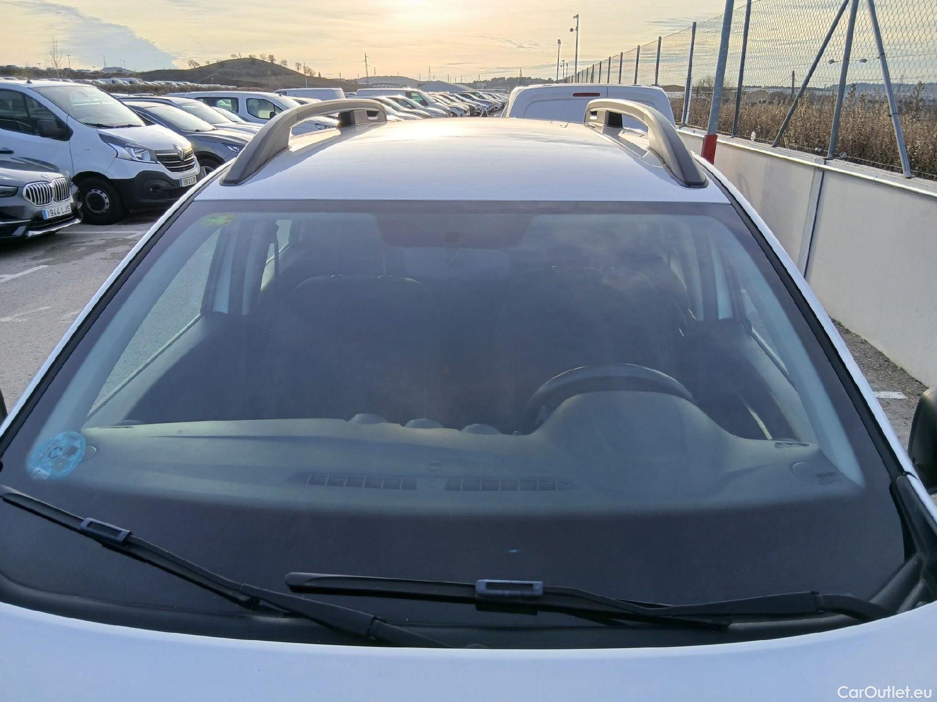  Dacia  Duster DACIA  / 2018 / 5P / todoterreno Comfort Blue dCi 85kW (115CV) 4X4 #2