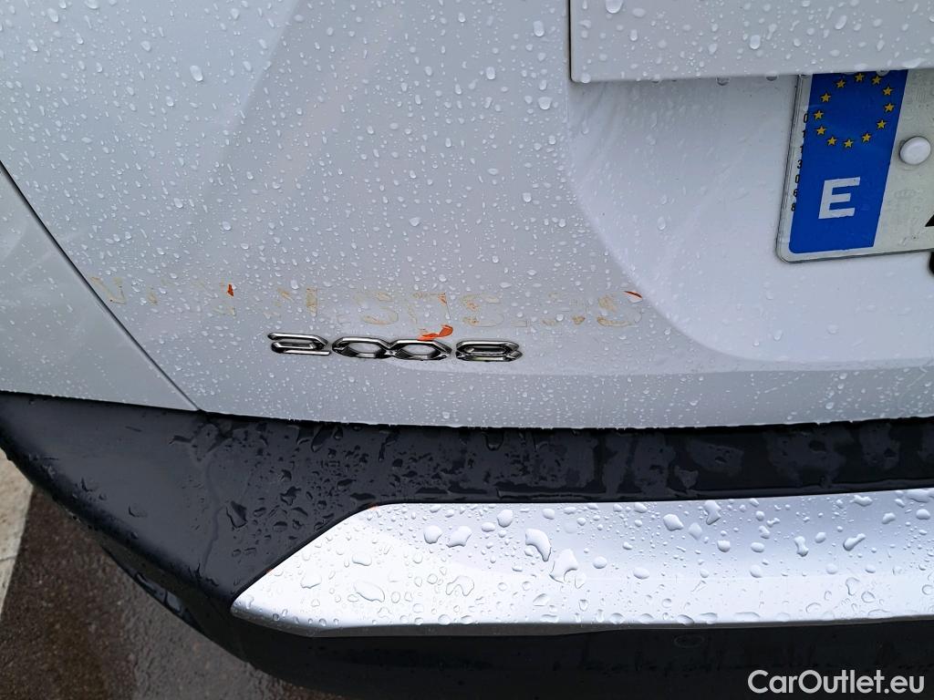  Peugeot  2008 PEUGEOT  / 2019 / 5P / todoterreno Allure BlueHDI 81kW (110CV) #2