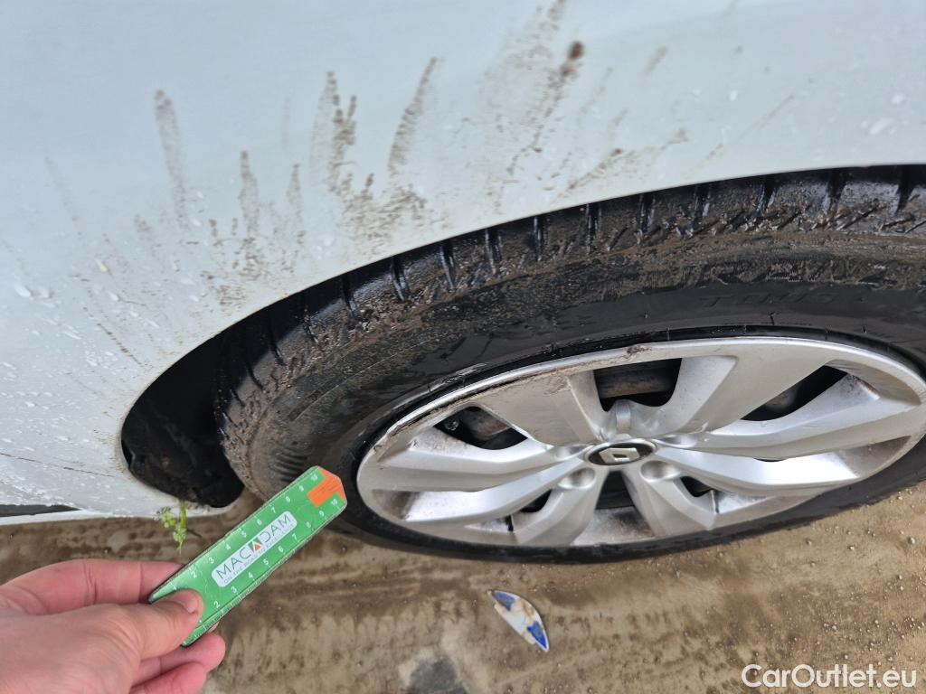  Renault  Clio RENAULT  / 2019 / 5P / berlina con portón Business Blue dCi 74kW (100CV) #17