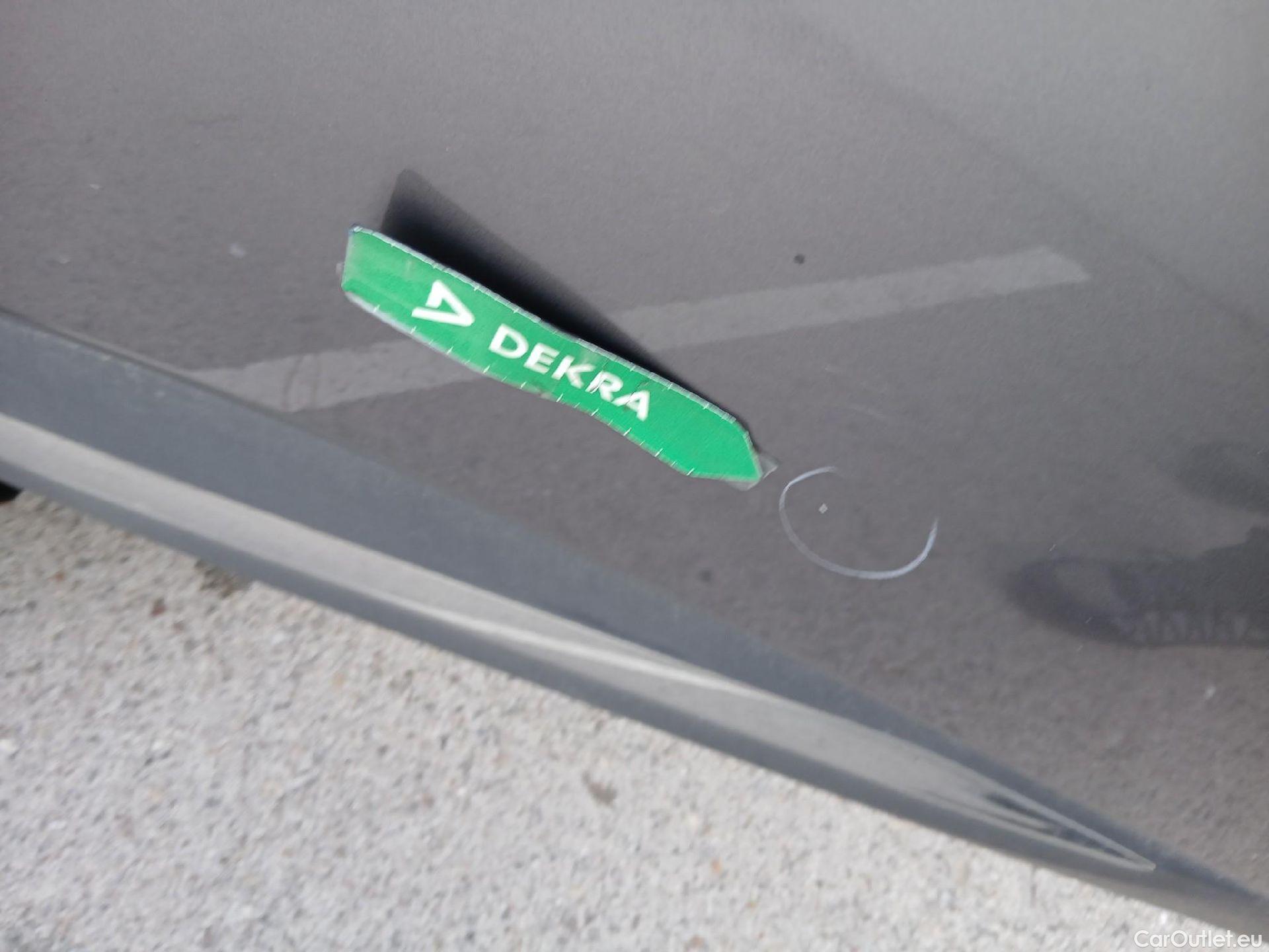  Renault  Captur RENAULT  / 2020 / 5P / todoterreno Zen TCe 140CV GPF Micro Híbrido #16