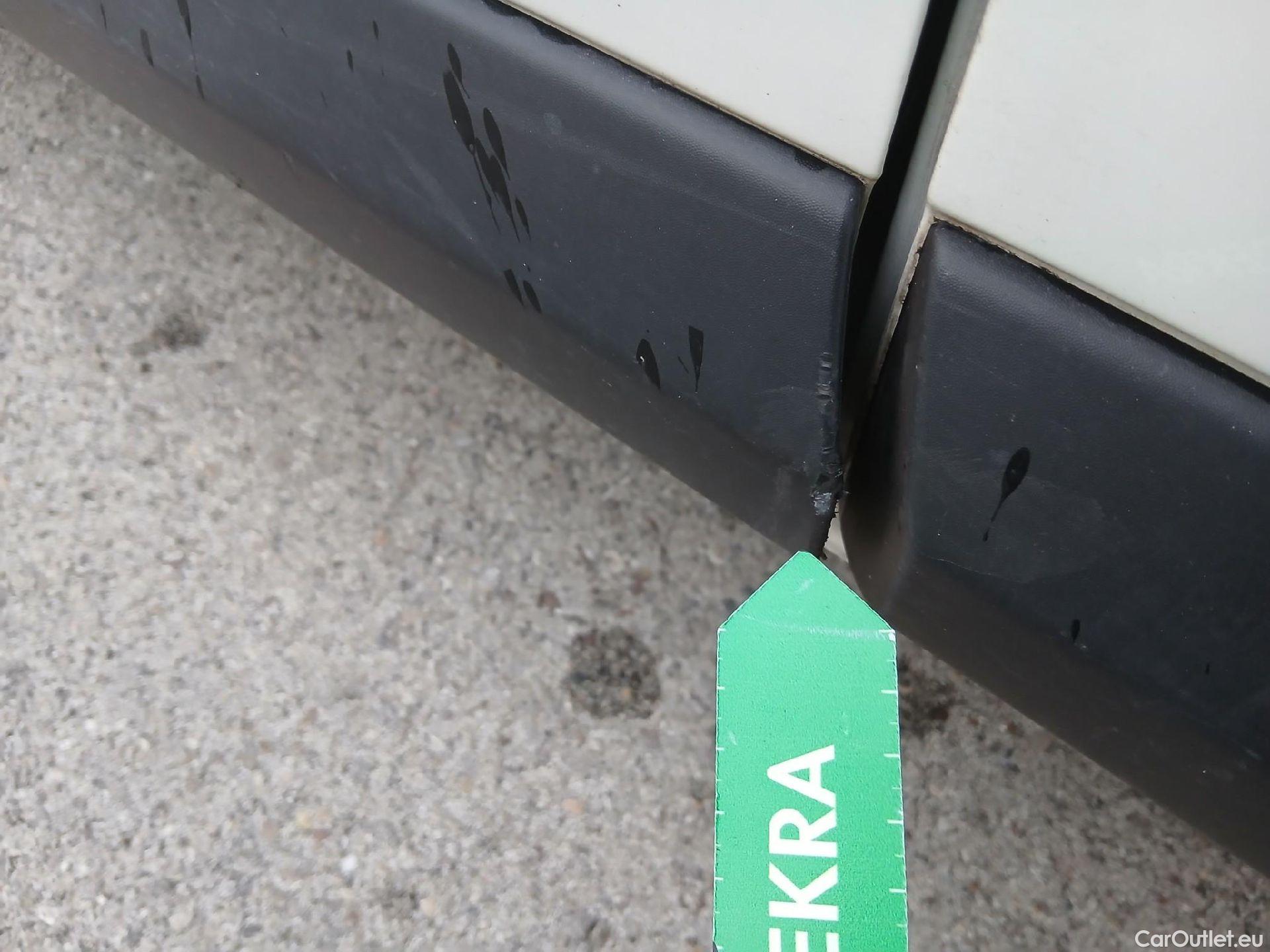  Opel  Vivaro OPEL  / 2019 / 4P / furgón Campaña F2ML 1.5 Diésel 74kW(100CV)M Std Exp #18