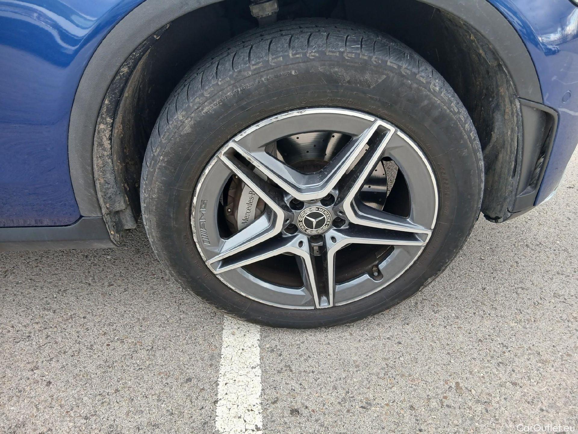  Mercedes  G-Klasee MERCEDES-BENZ GLC Coupé / 2019 / 5P / coupé GLC 300 de 4MATIC #29