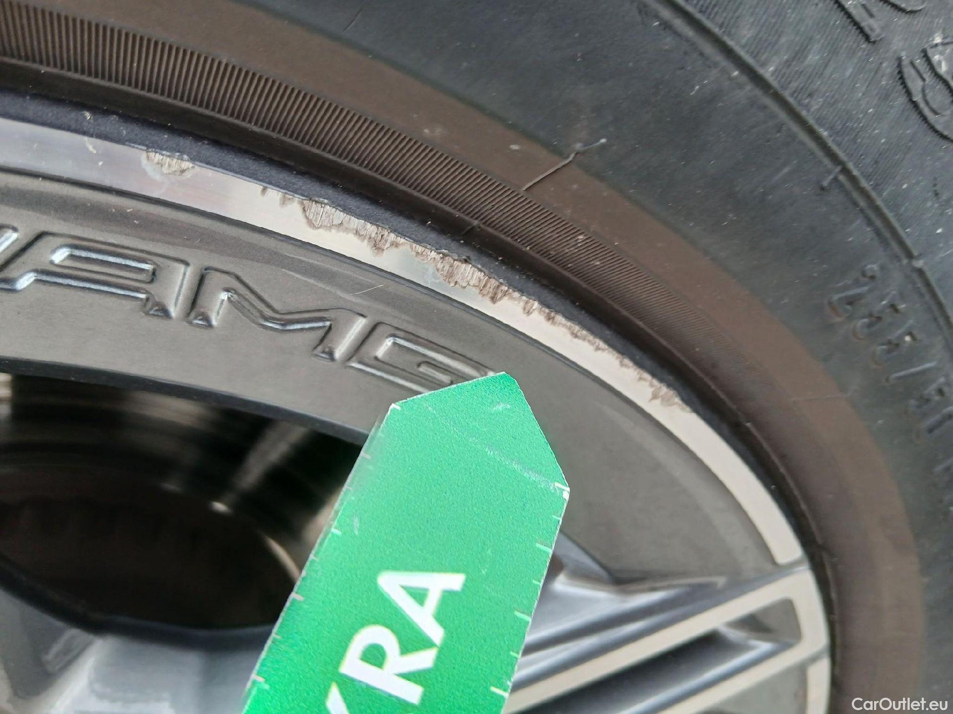  Mercedes  G-Klasee MERCEDES-BENZ GLC Coupé / 2019 / 5P / coupé GLC 300 de 4MATIC #24