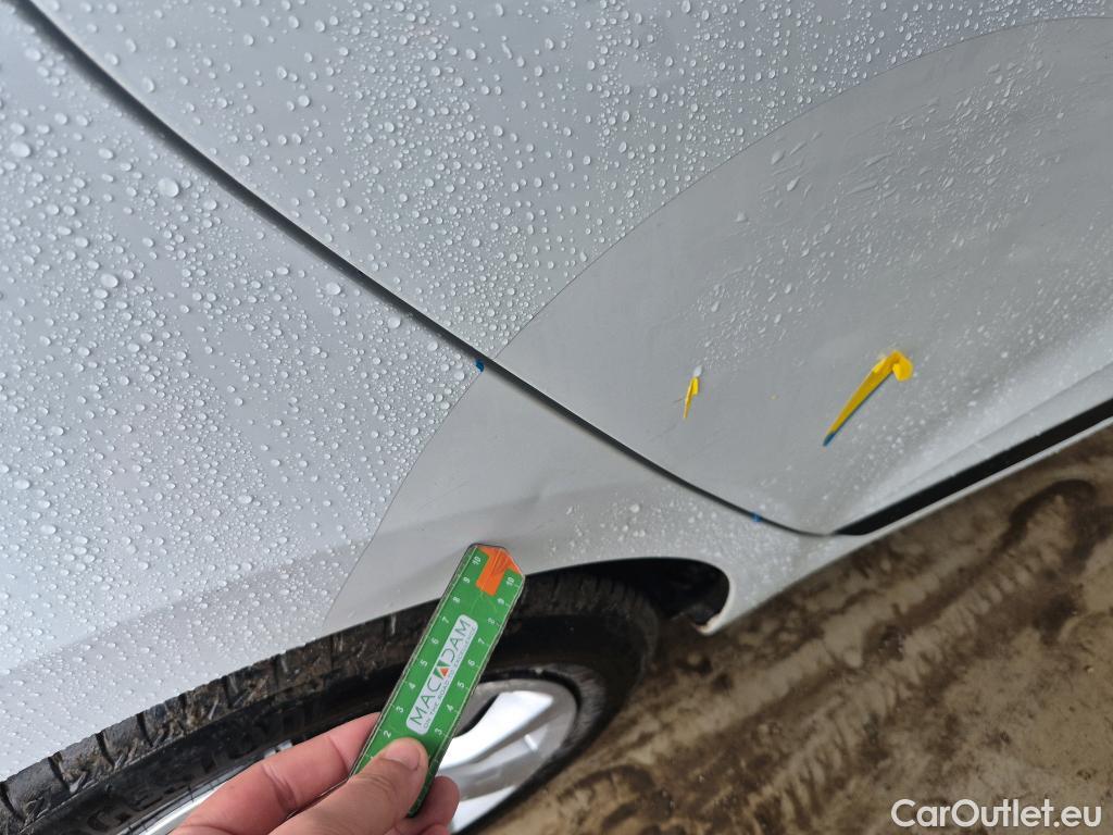  Renault  Clio RENAULT  / 2019 / 5P / berlina con portón Business Blue dCi 74kW (100CV) #33