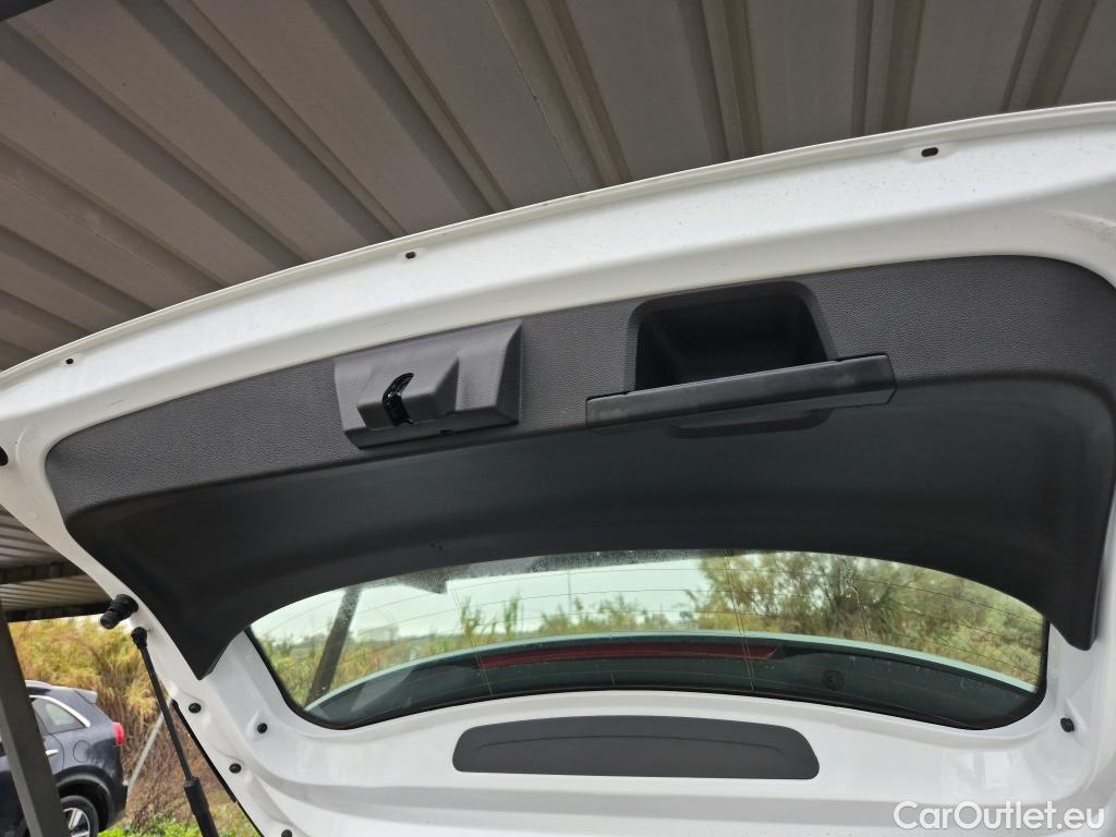  Renault  Clio RENAULT  / 2019 / 5P / berlina con portón Business Blue dCi 74kW (100CV) #7