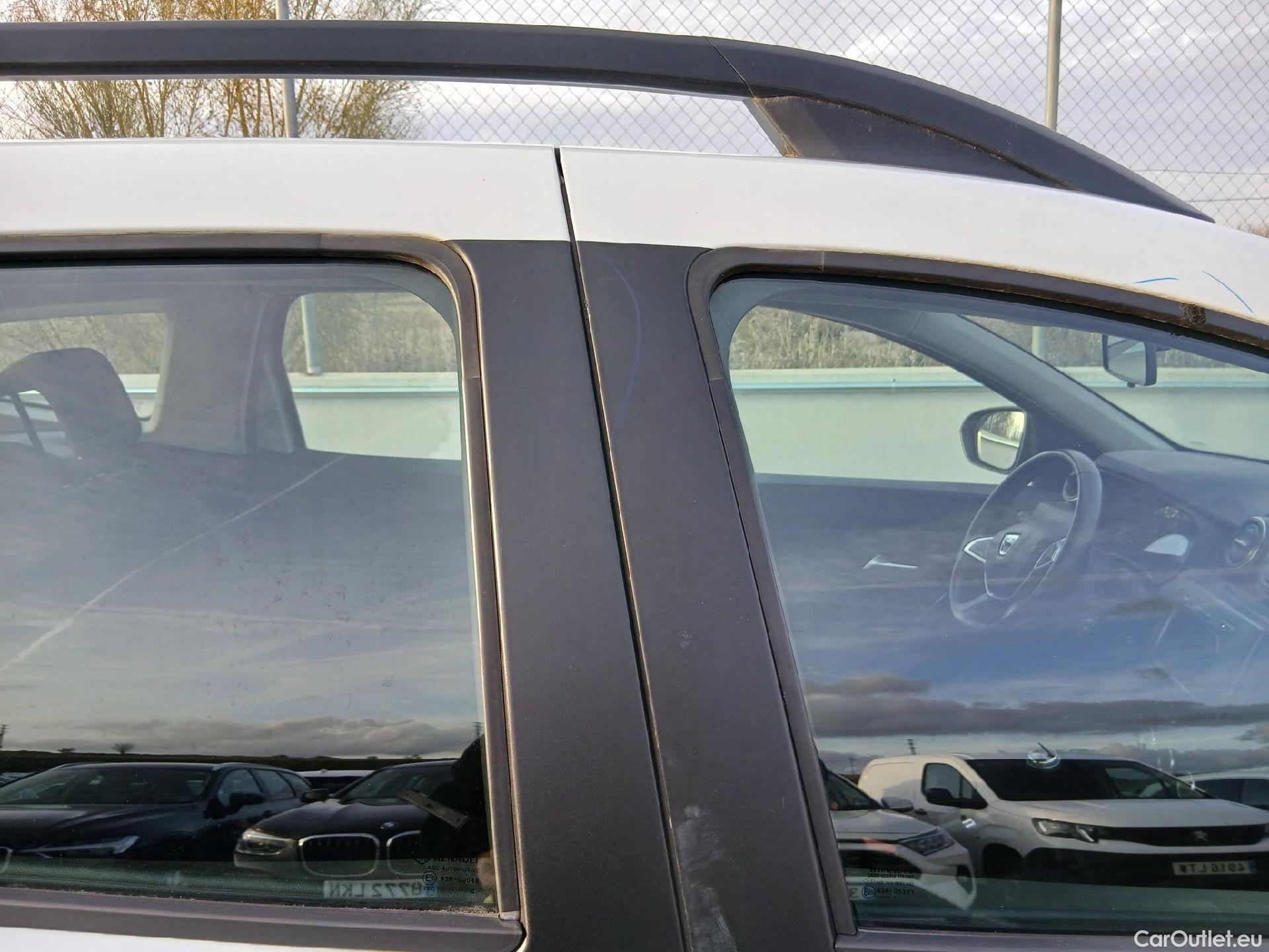  Dacia  Duster DACIA  / 2018 / 5P / todoterreno Comfort Blue dCi 85kW (115CV) 4X4 #53