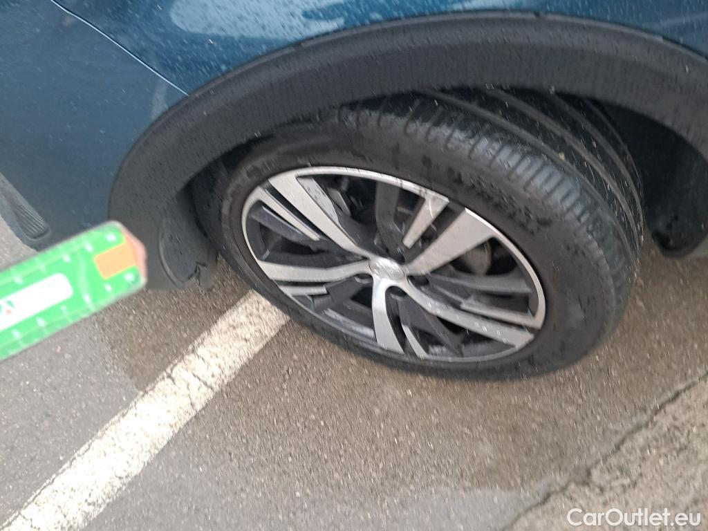  Peugeot  3008 PEUGEOT  / 2020 / 5P / todoterreno 1.5 BlueHDi 96kW (130CV) S&S Allure EAT8 #1