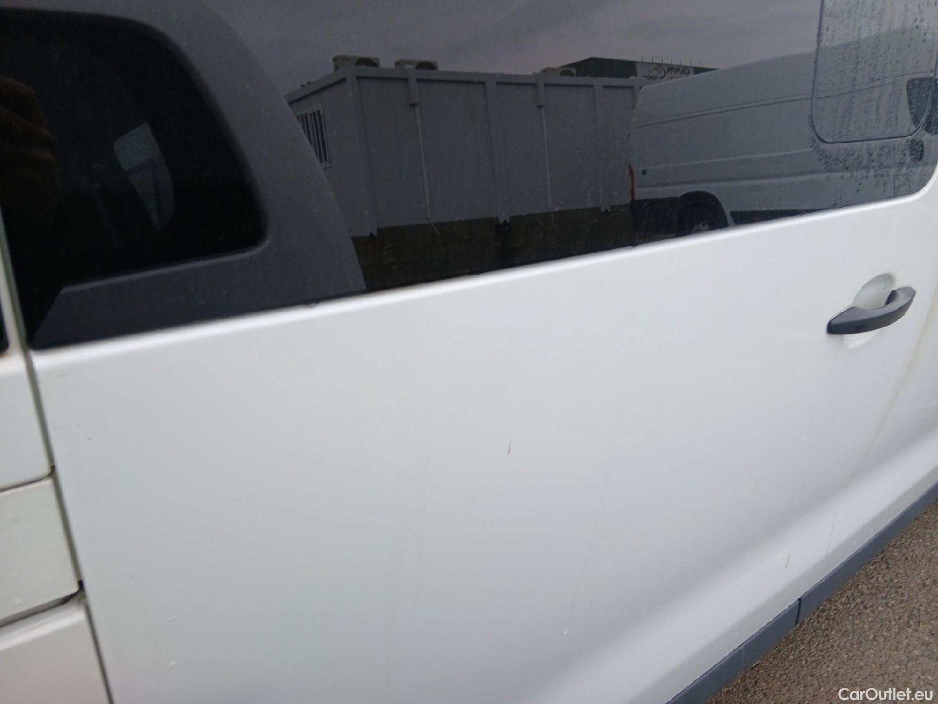  Citroen  Jumpy CITROEN  / 2016 / 4P / combi Talla M BlueHDi 88KW (120CV) 6v Confort #30