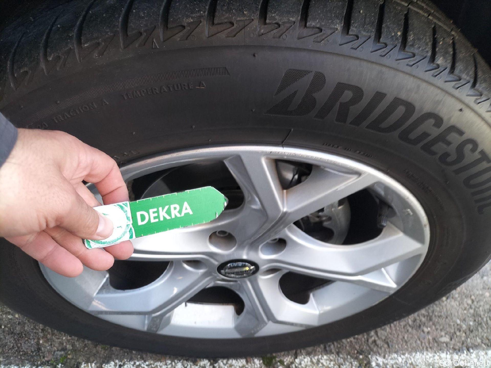  Nissan  Juke NISSAN  / 2019 / 5P / crossover DIG-T 84 kW (114 CV) DCT 7 V N-Connecta (AC2) #49