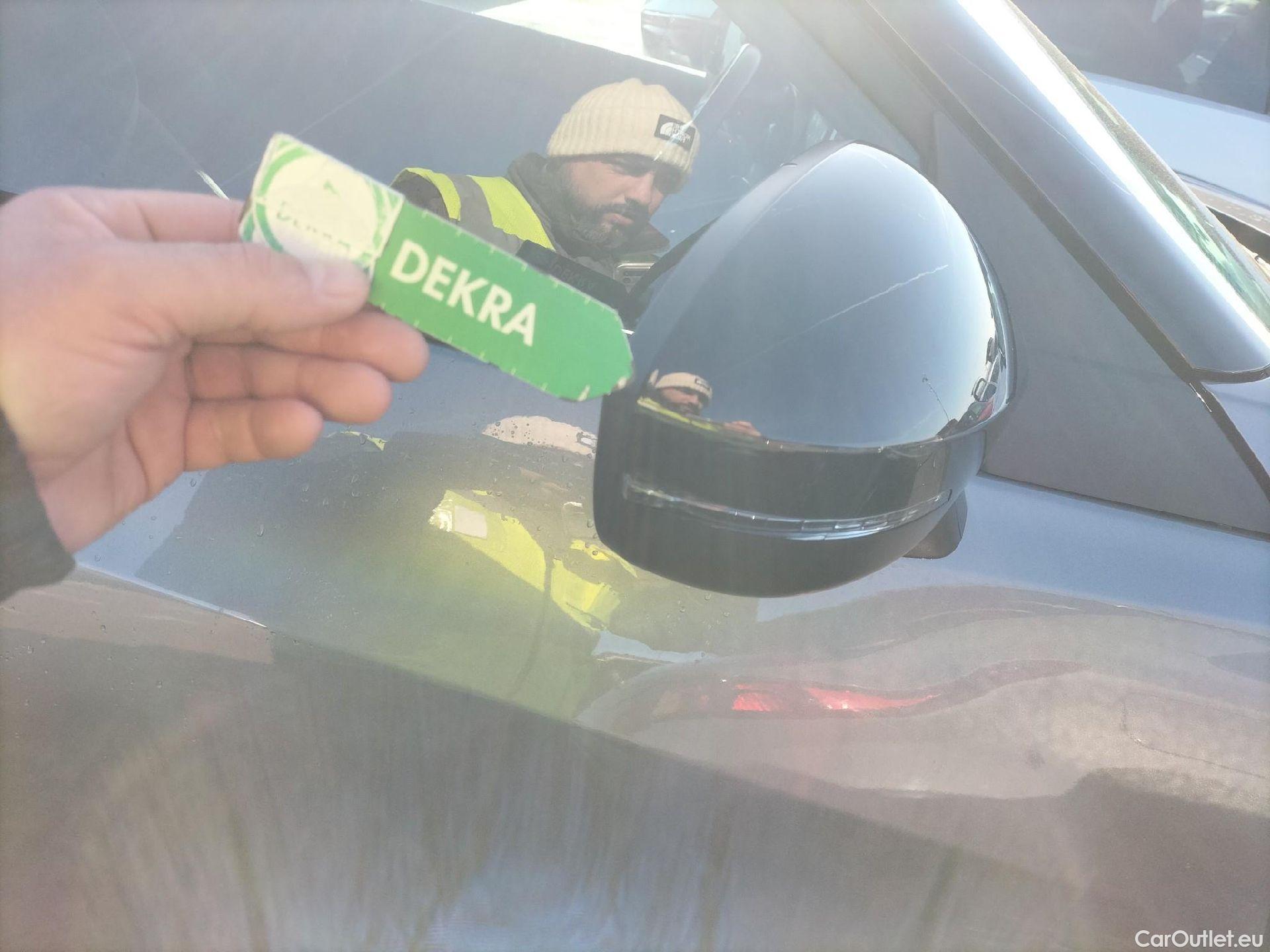  Nissan  Juke NISSAN  / 2019 / 5P / crossover DIG-T 84 kW (114 CV) DCT 7 V N-Connecta (AC2) #45