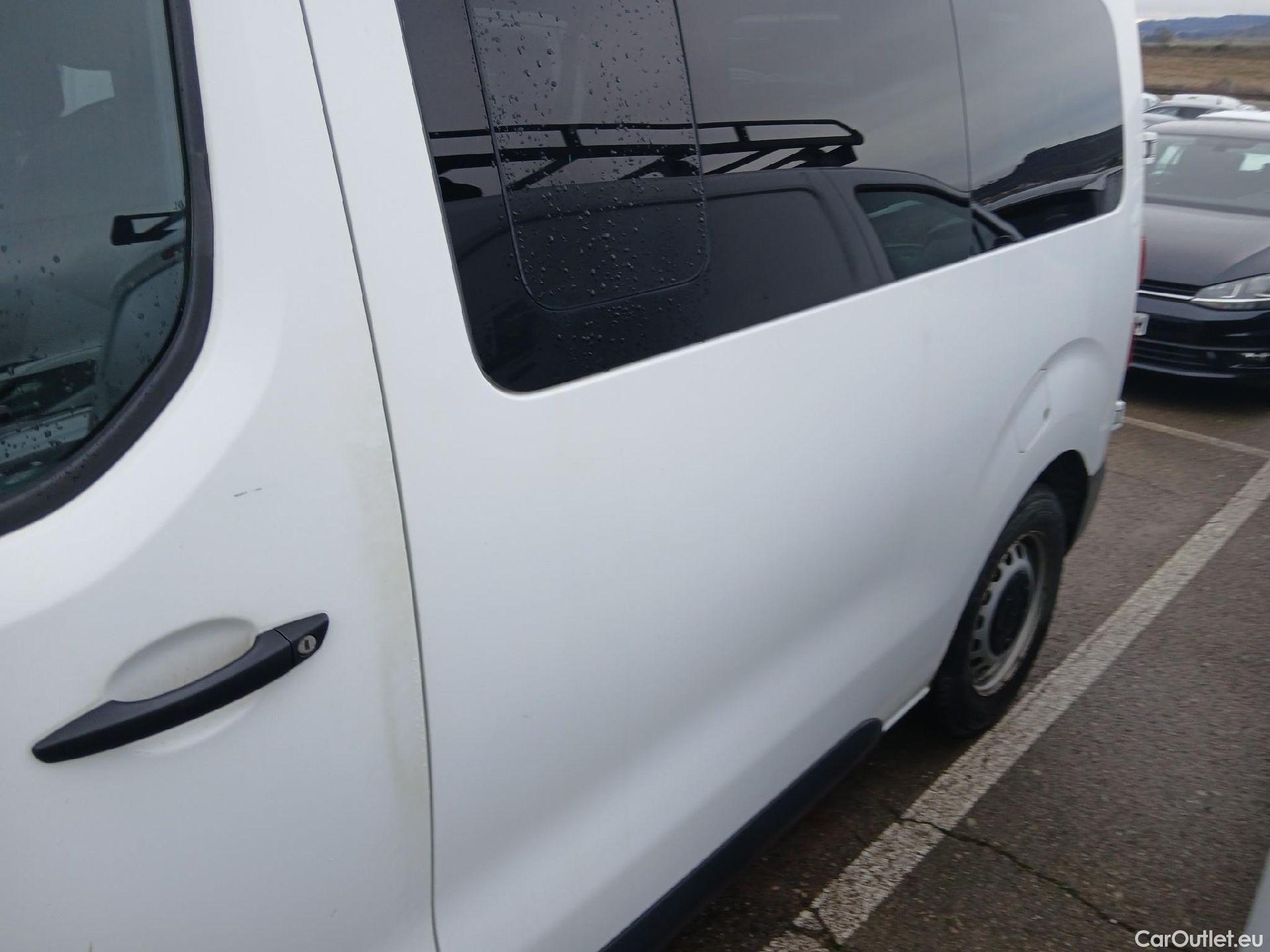  Citroen  Jumpy CITROEN  / 2016 / 4P / combi Talla M BlueHDi 88KW (120CV) 6v Confort #15