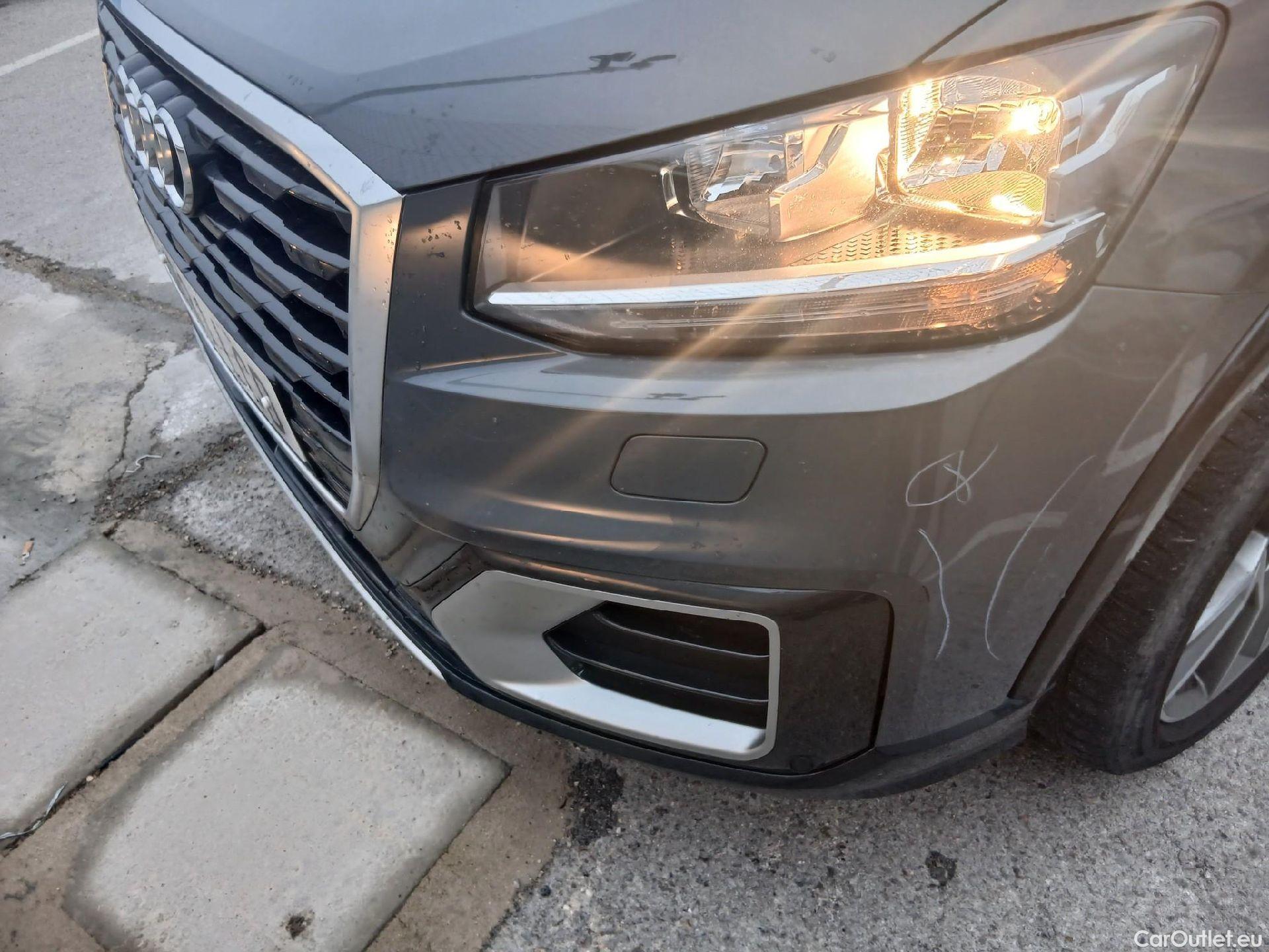  Audi  Q2 AUDI  / 2016 / 5P / todoterreno Design 30 TDI 85kW (116CV) S tronic #8