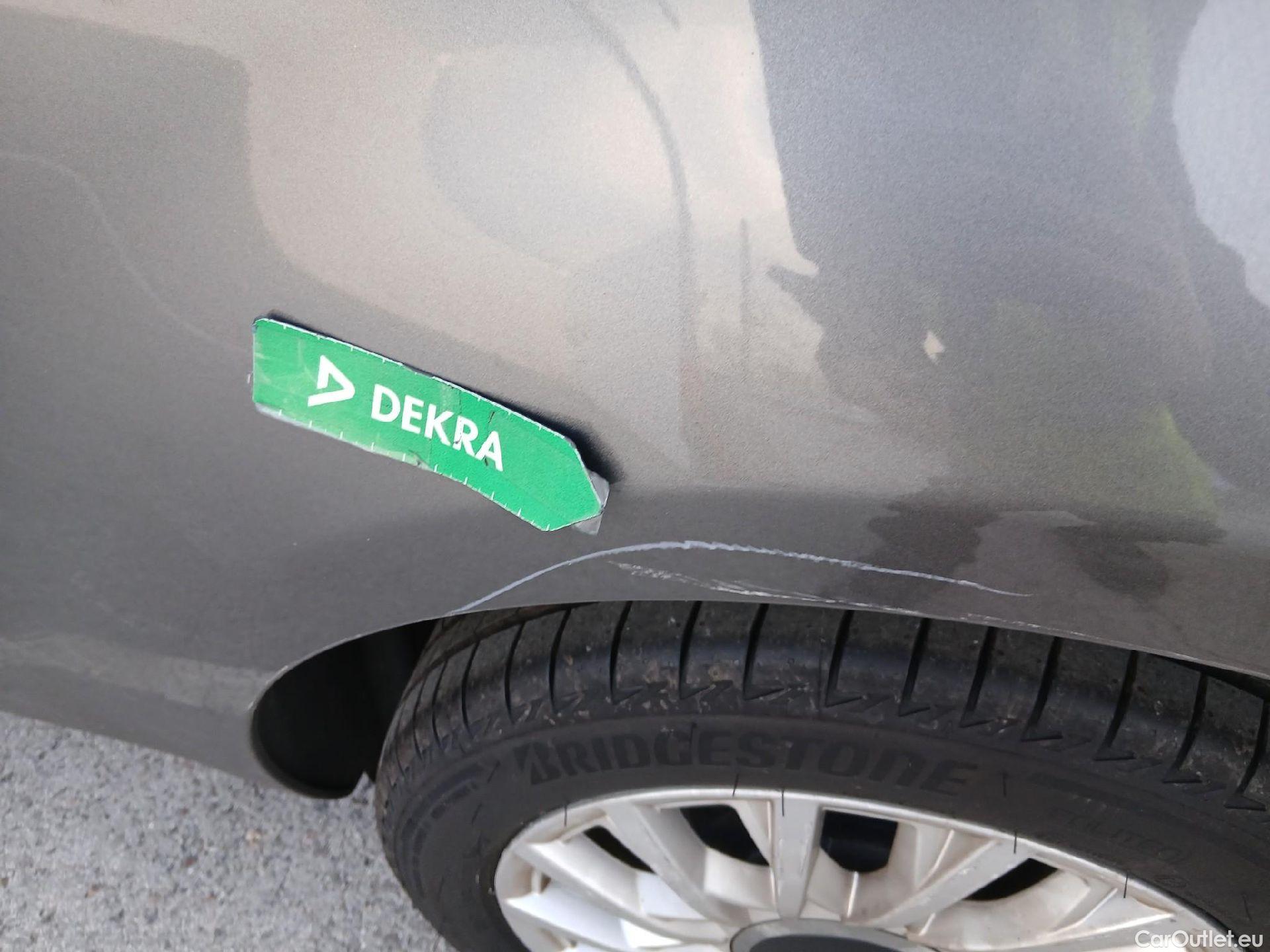  Fiat  500 FIAT  / 2015 / 3P / berlina con portón Lounge 1.2 8v 51KW (69 CV) (AC) #17