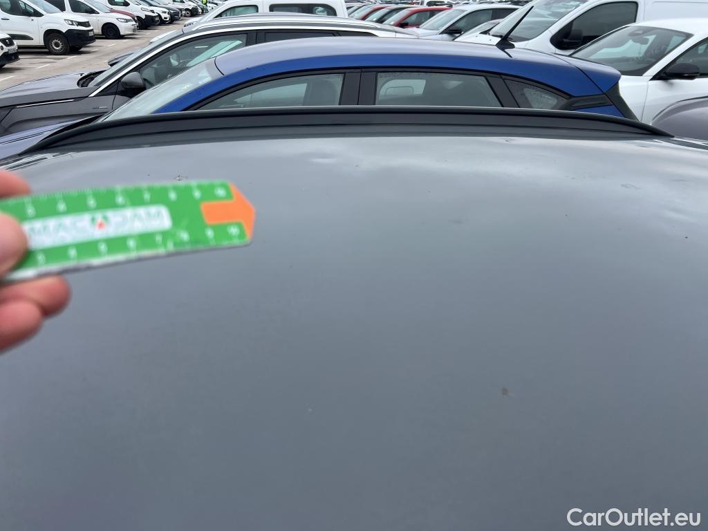  Hyundai  Konna HYUNDAI Kona / 2017 / 5P / todoterreno 1.6 GDI HEV SLE DCT #4