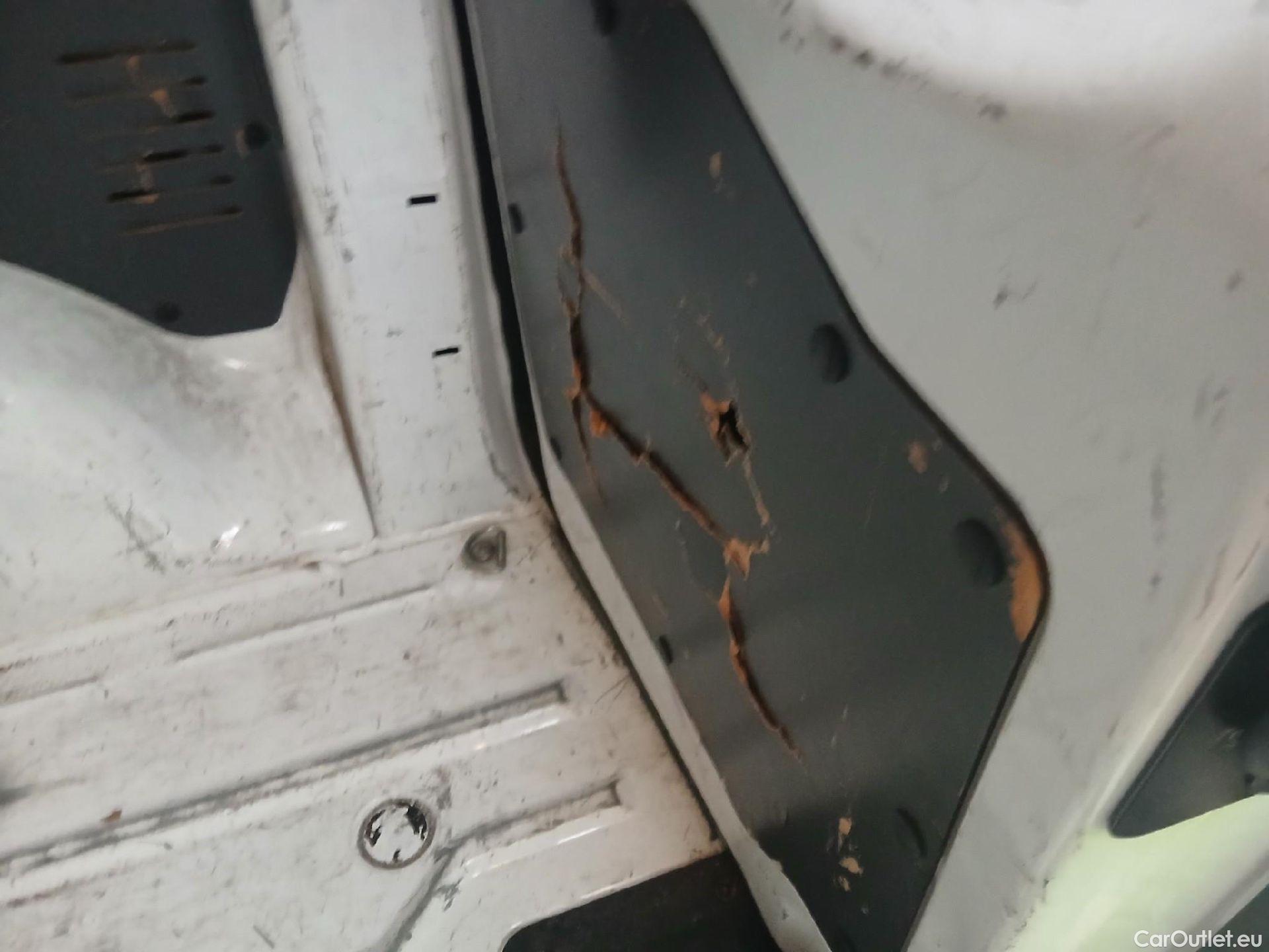  Citroen  Jumpy CITROEN  / 2016 / 4P / furgón Talla M BlueHDi 120 S&S 6v Club (CA) #46