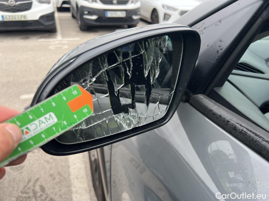  Hyundai  Konna HYUNDAI Kona / 2017 / 5P / todoterreno 1.6 GDI HEV SLE DCT #2