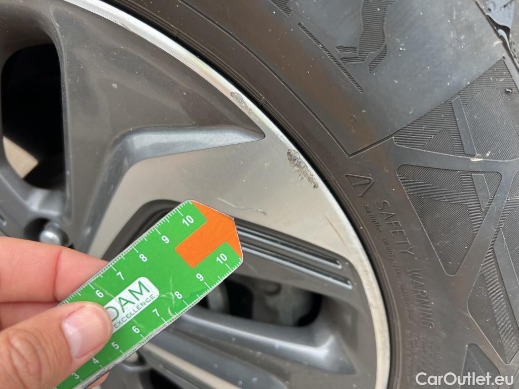  Hyundai  Konna HYUNDAI Kona / 2017 / 5P / todoterreno 1.6 GDI HEV SLE DCT #6